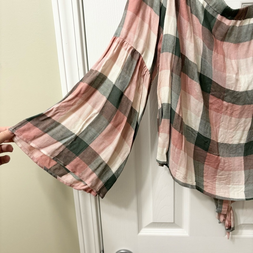 ➕ NWT American Rag Plaid Off The Shoulder Tie Front Top Women’s Size XXL - Picture 8 of 10